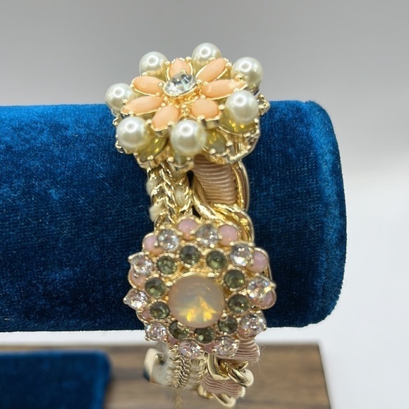 Bracelet by Gennaro Bling Faux Pearl Bracelets With Rhinestones Flowers - Picture 5 of 12